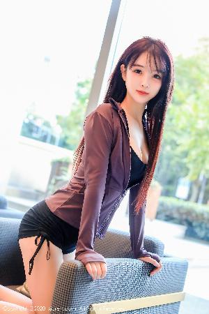 4个熟妇的秘密？免费观看高清视频！你绝对想不到的精彩瞬间！